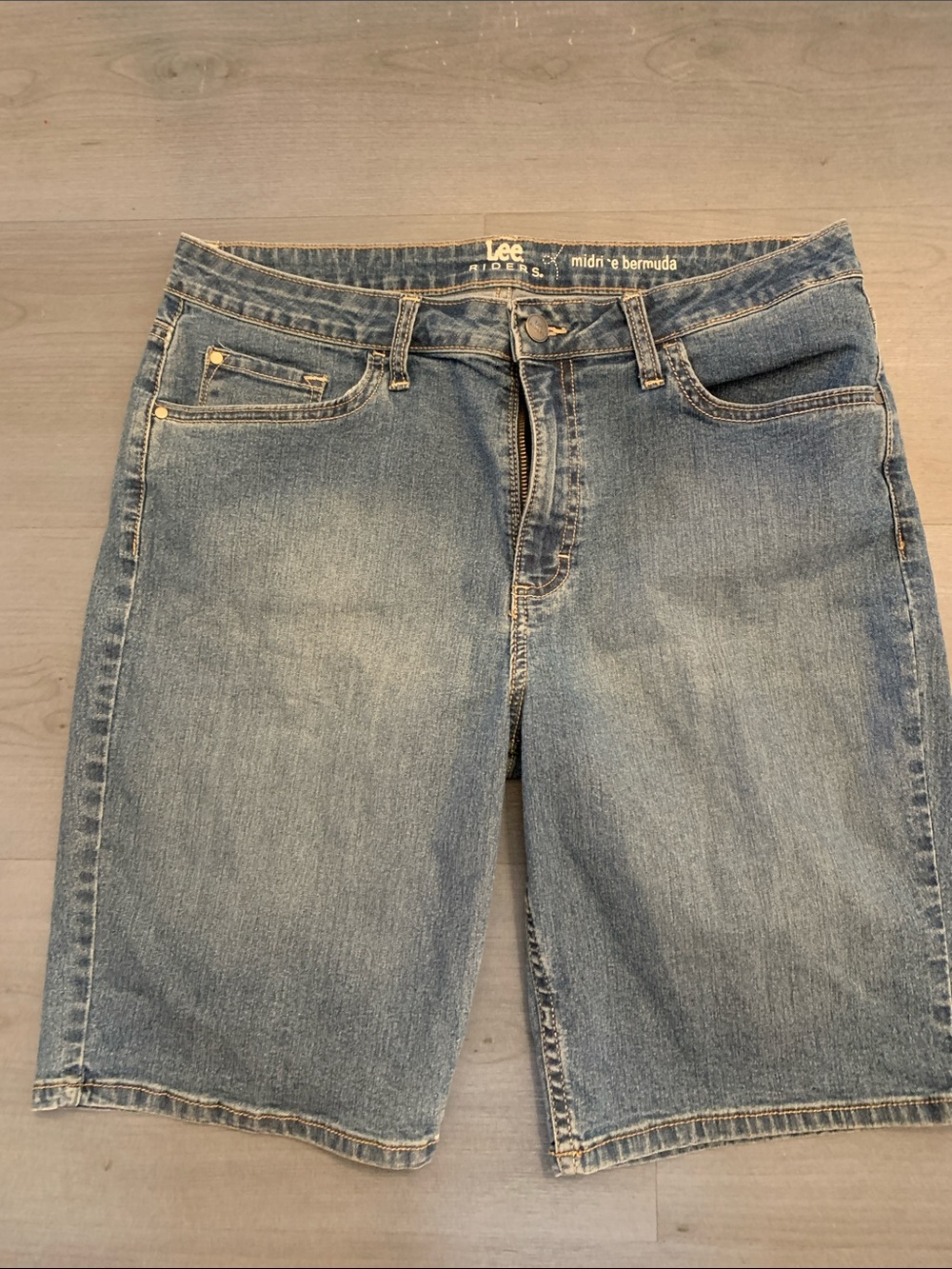 Lee Women’s Rider Mid-Rise Bermuda Denim Shorts in Faded Blue